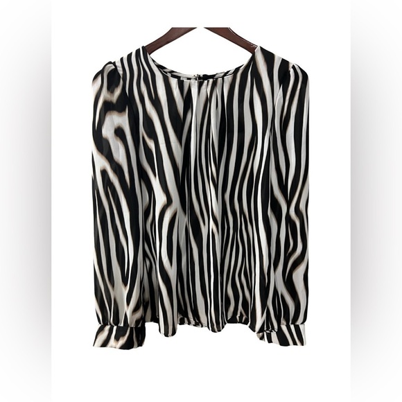 Worthington Tops - Worthington Animal Print Top size S Women